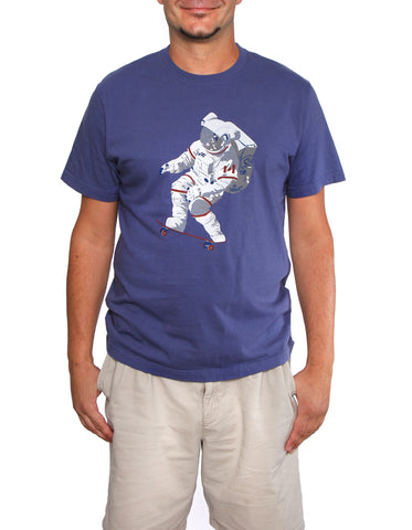 Official Chris Hadfield Skateboarding Astronaut Men's T-Shirt (Royal)